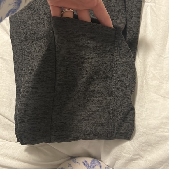 women's dark heather gray athletic leggings with pockets - Picture 4 of 4